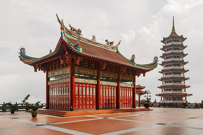 Private Genting Highlands & Batu Caves Trip with Cable Car Ticket - How to prepare for heat, stairs, and changing weather