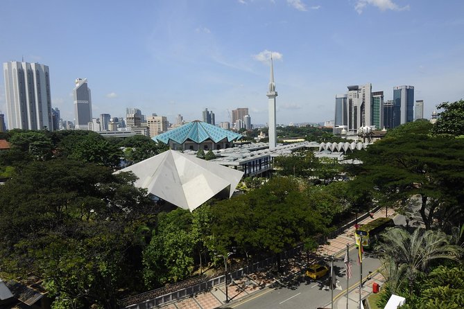 Private Half-Day Kuala Lumpur Culture And Communities Exploration Tour - Jalan Masjid India for market life