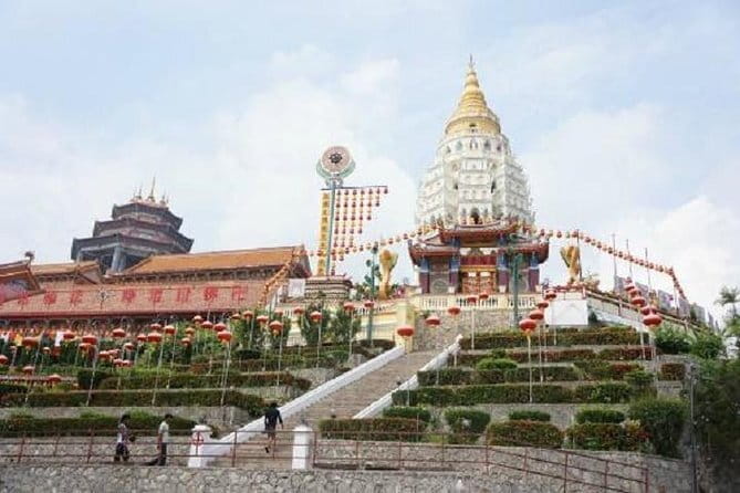 Private Half-Day Penang Hill and Kek Lok Si Temple Tour - Why Penang Hill and Kek Lok Si work well together