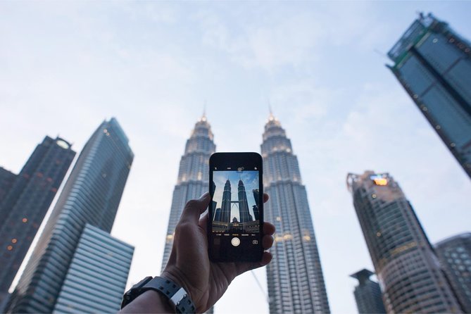 Private Kuala Lumpur Customizable Orientation Full Day Tour - Batu Caves sets the tone for the day
