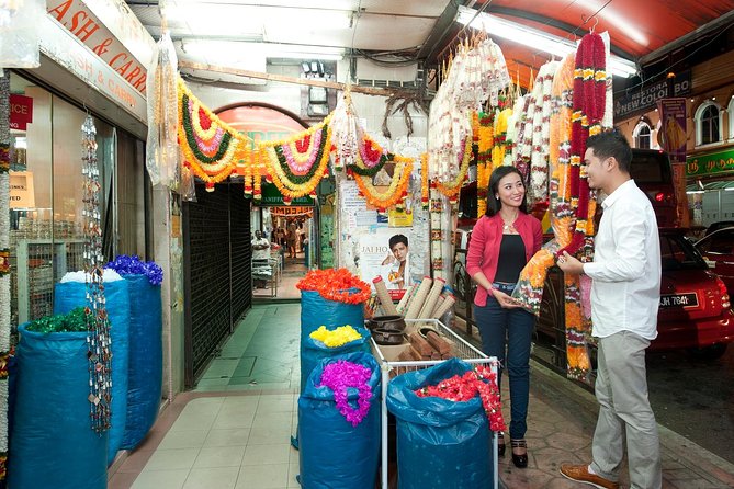 Private Kuala Lumpur Night Market And Food Tour - Central Market for souvenirs and Malaysian goods