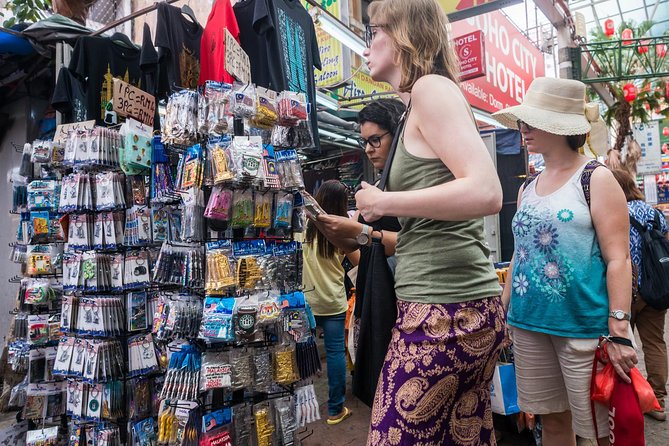 Private Kuala Lumpur Night Market And Food Tour - Jalan Masjid India and a second food stop