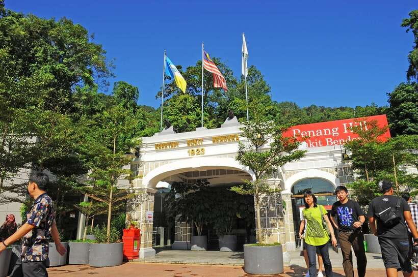 Private Penang City Tour with Kek Lok Si Temple - What the private guide adds