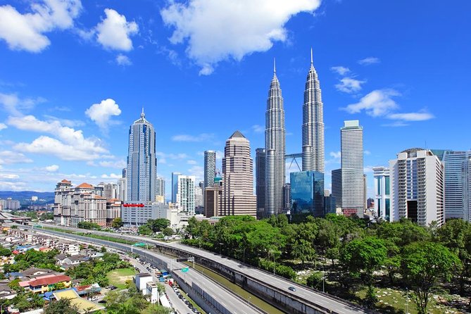 Private Return Transfer : Kuala Lumpur Airport (Arrival and Departure) - The return ride starts four hours before your flight