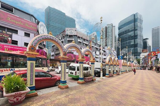 Private Shore Excursion from Klang Port to KL city tour - National Mosque: architecture with a 15-minute limit