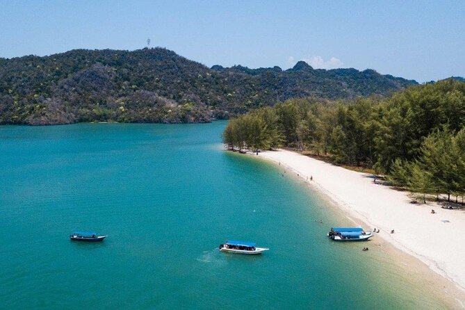 Private Tour to Langkawi Cable Car & Tanjung Rhu Beach - Why a private vehicle improves this route