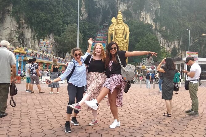 Putrajaya City Tour with Batu Caves & Sight Seeing Cruise - Taman Wawasan, a green pause in Putrajaya