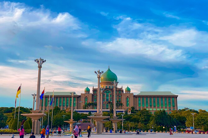 Putrajaya Half Day Tour with Pink Mosque & River Cruise(SIC) - Cruising Putrajaya Lake for the main view