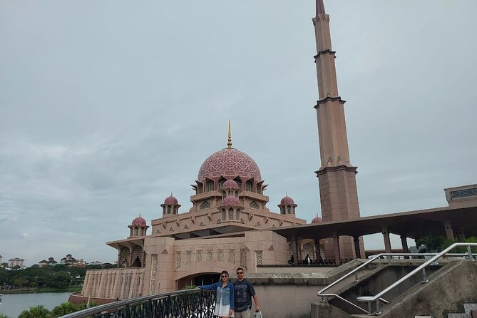 Putrajaya Tour From Kuala Lumpur - Perdana Putra and the federal capital
