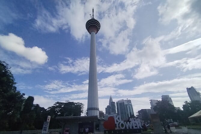 Putrajaya Tour From Kuala Lumpur Includes Batu Caves - The Iron Mosque and Palace of Justice Area