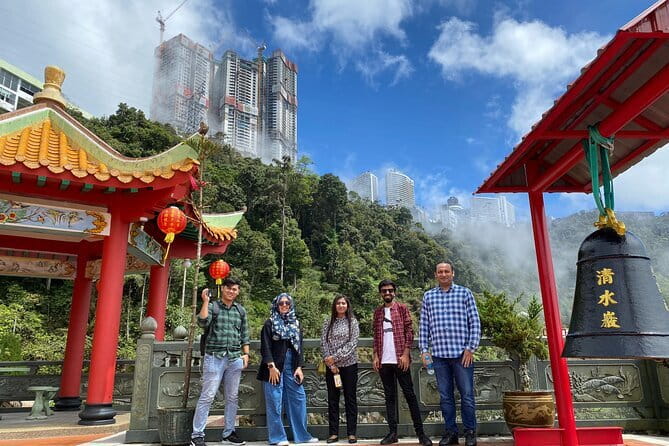 Rainforest-Cascading Waterfall & Batu Cave (Private Tour) - What the private format is worth