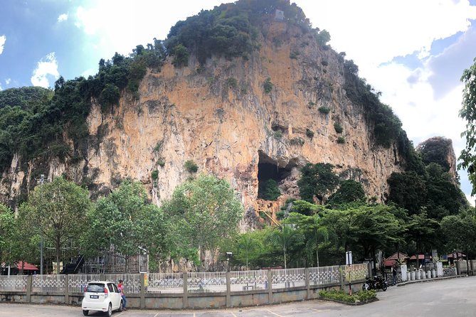 Rock Climbing guiding, top rope climbing includes full climbing gears and shoe. - Why top-rope climbing works for beginners