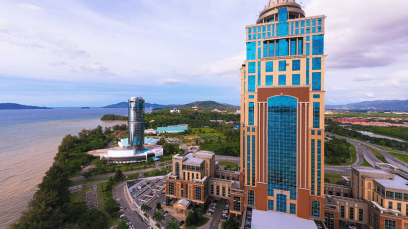 Sabah : Kota Kinabalu City Tour - Sabah City Mosque and the Floating Mosque view