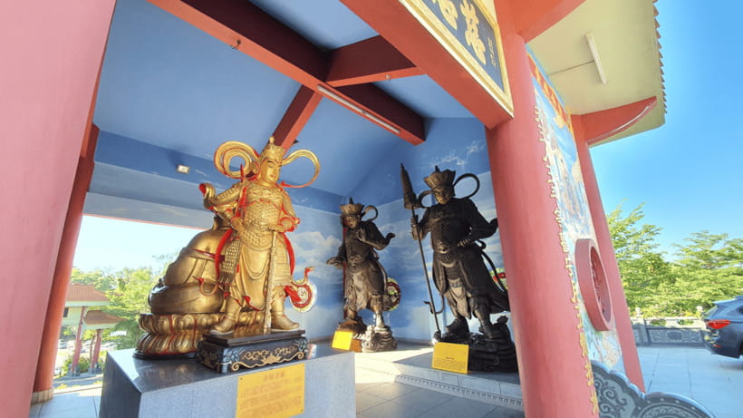 Sabah : Kota Kinabalu City Tour - Sabah Museum and the Friday problem