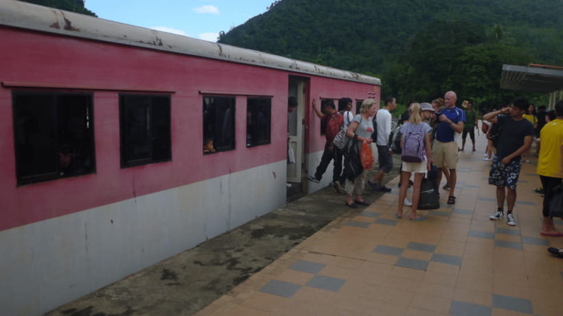 Sabah: White Water Rafting Grade 3-4 at Padas River - The river scenery and what you actually see