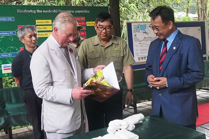 Semenggoh Wildlife Centre: Orangutan Discovery from Kuching - The morning drive from Kuching