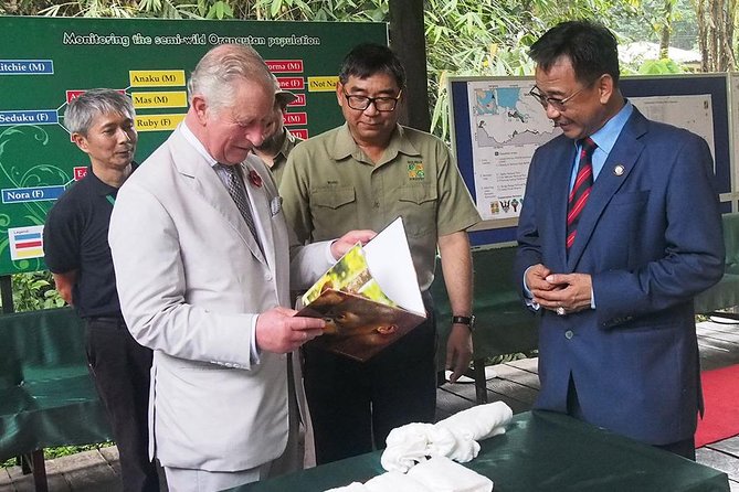 Semenggoh Wildlife Centre Tour: Discover Sarawak’s Orangutans - What happens during the two-hour center visit