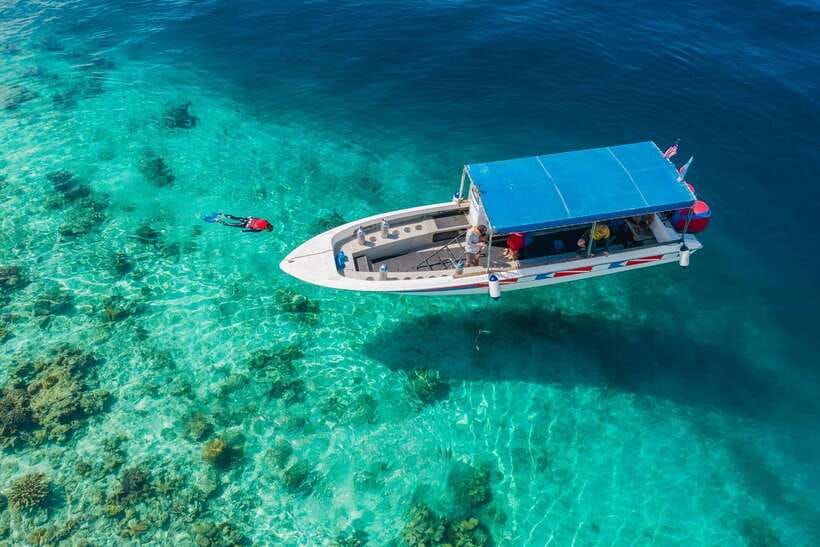 Semporna: Explore 3 Islands Tour Snorkel or Dive & Lunch - The underwater option for beginners