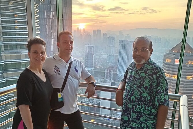 Sky-High Dining Experience at the Iconic Petronas Twin Towers - Skybridge views at 170 meters