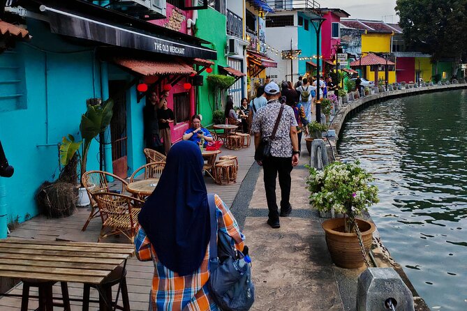Small Group Melaka After Dark Food Tour - Jalan Bunga Raya is the night’s street-food chapter