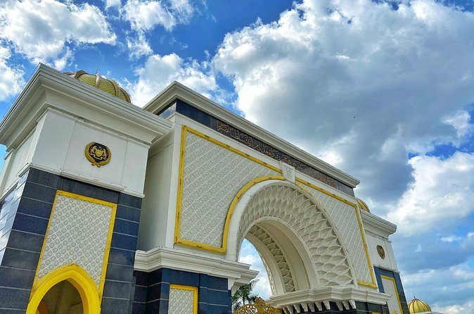 Transit Tour Private Tour (Ex Port Klang Cruise Centre/KLIA 1 &2) - Cocoa Boutique and the limits of a short tour